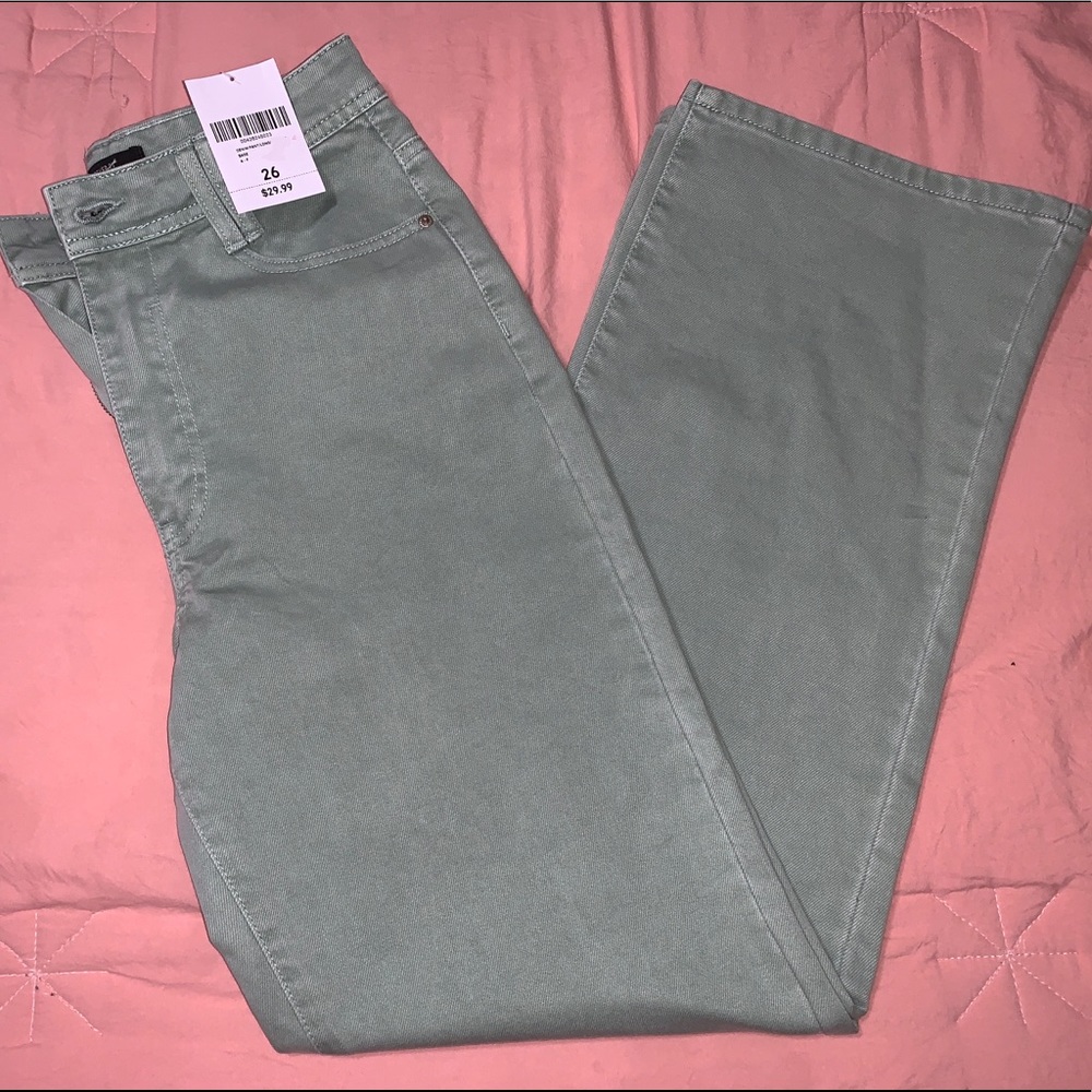 BRAND NEW WITH TAGS Forever 21 Jeans - Picture 3 of 4